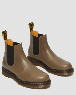 2976 Carrara Leather Chelsea -Bootsit*Dr. Martens Discount