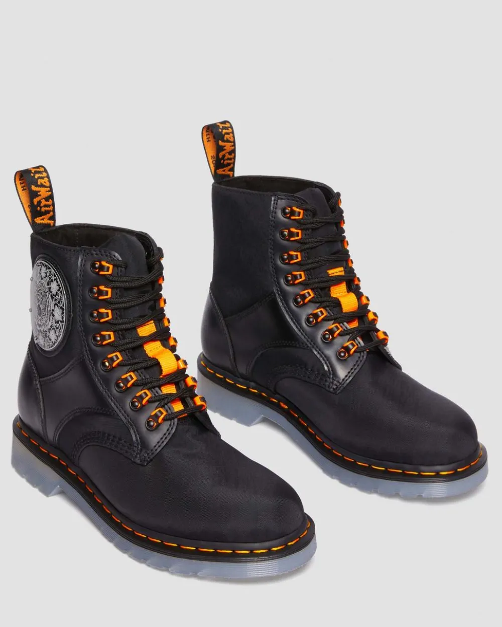 1460 King Nerd Leather Boots*Dr. Martens Hot