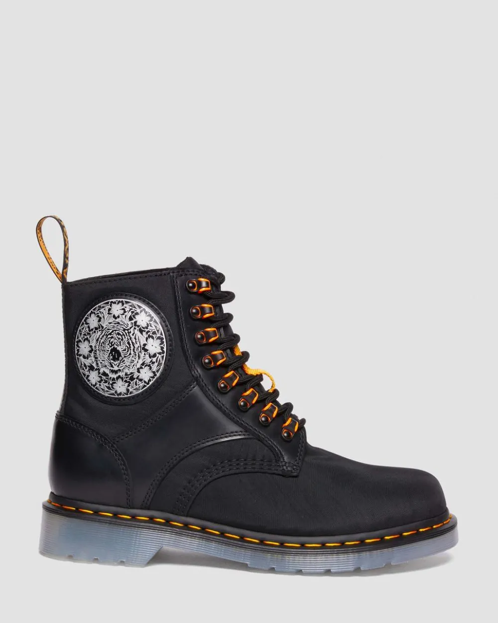 1460 King Nerd Leather Boots*Dr. Martens Hot