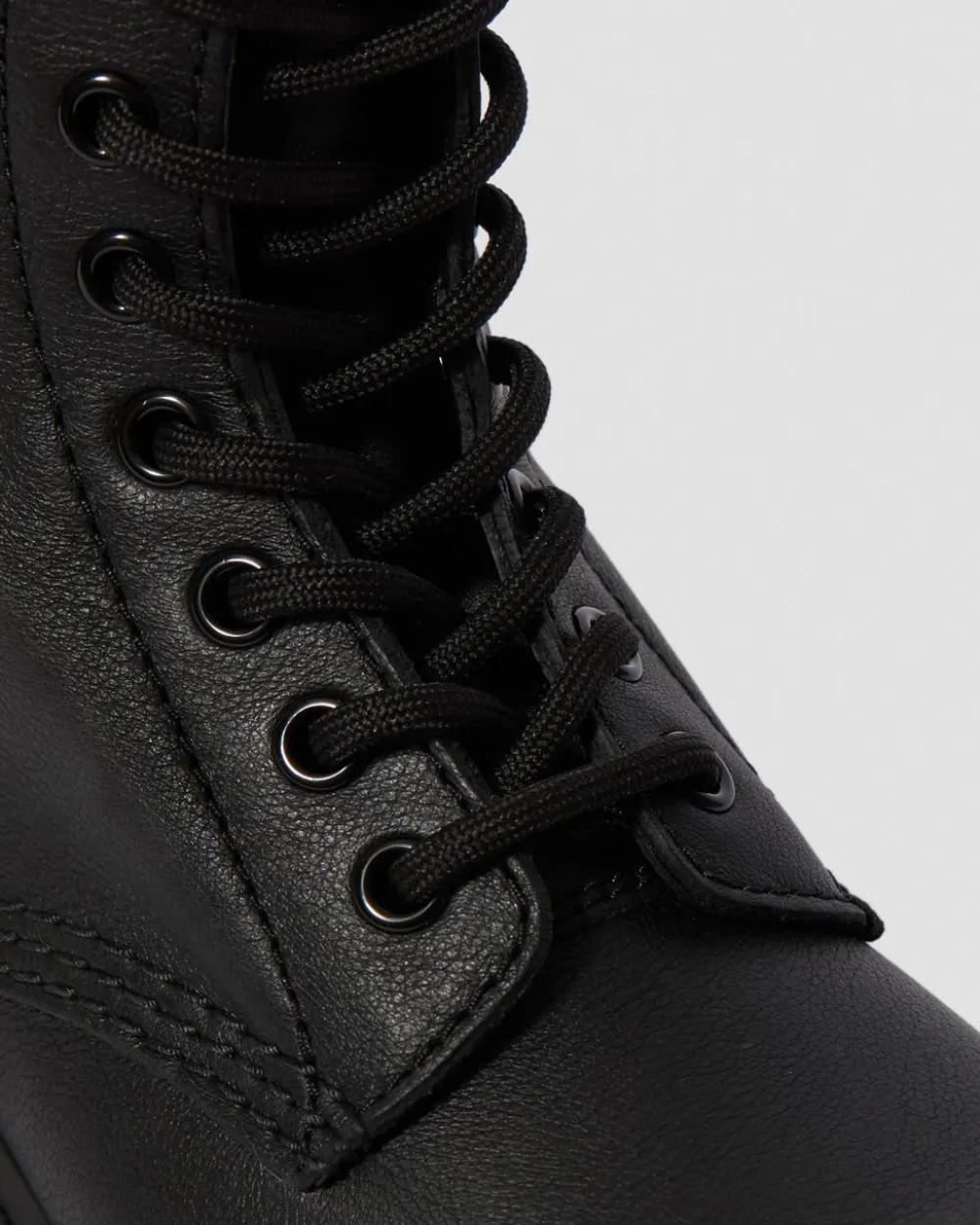 1460 Pascal Mono Lace Up Boots*Dr. Martens Clearance