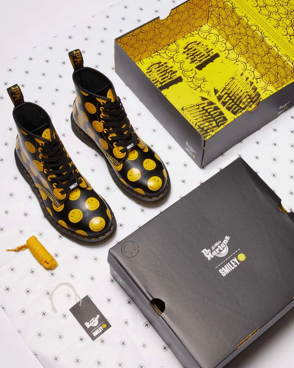 1460 Smiley® -Nahkamaiharit*Dr. Martens New