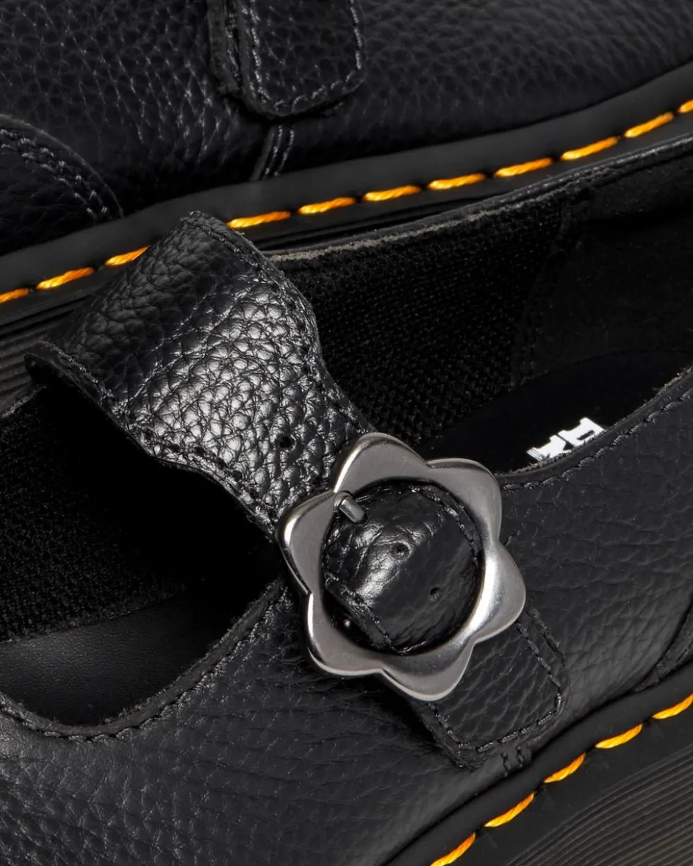 Addina Flower Buckle -Nahkaplatformit*Dr. Martens Hot