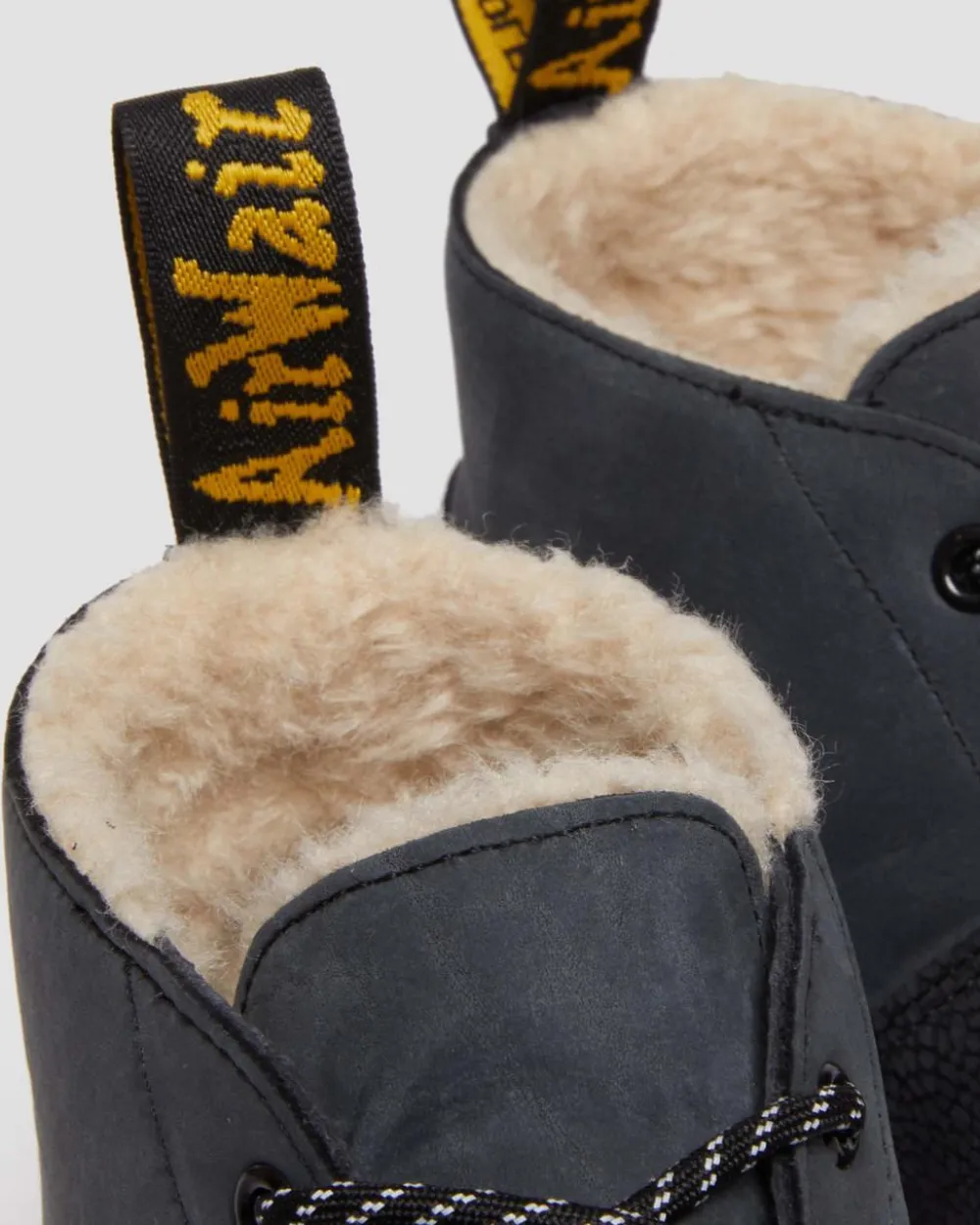 Church Nupuck -Nahkanilkkurit*Dr. Martens Fashion