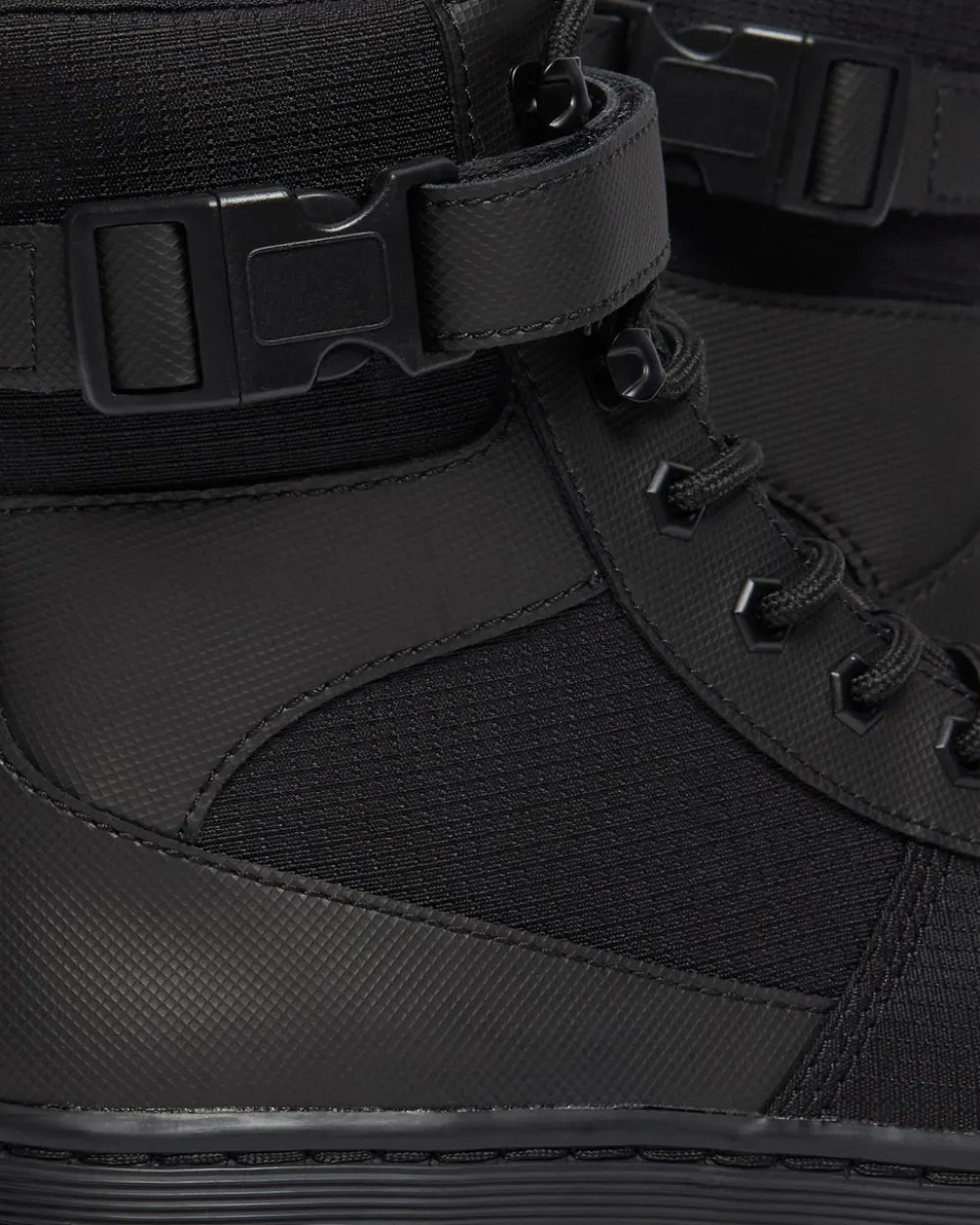 Combs Tech Poly Utility -Maiharit*Dr. Martens Outlet