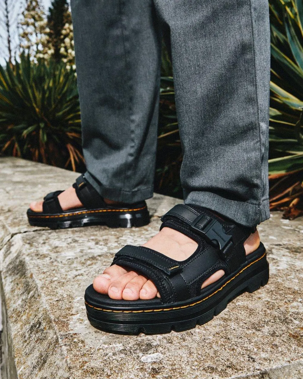 Forster Strap Webbing -Sandaalit*Dr. Martens Fashion