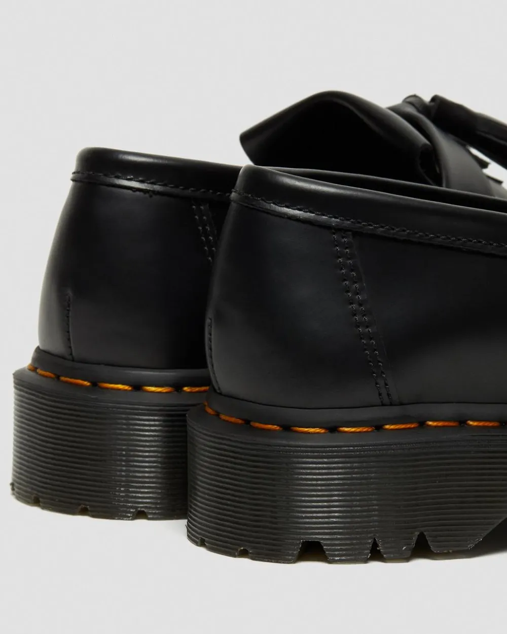 Nahkaiset Adrian Bex Smooth Tassel -Loaferit*Dr. Martens Cheap