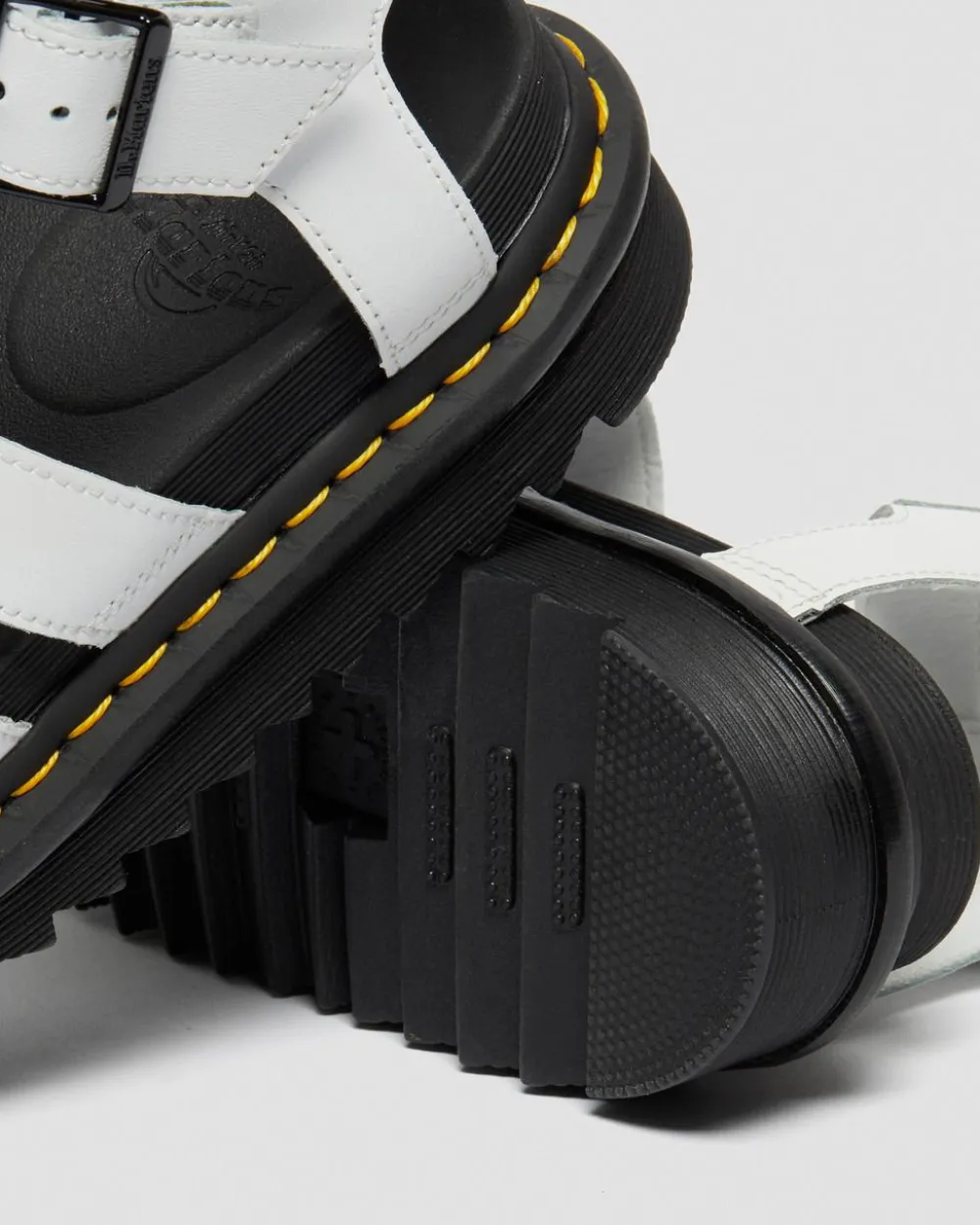 Nahkaiset Blaire Hydro Strap -Sandaalit*Dr. Martens Best Sale