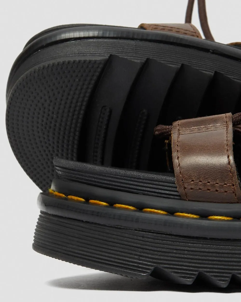 Nahkaiset Nartilla Illusion -Gladiaattorisandaalit*Dr. Martens New