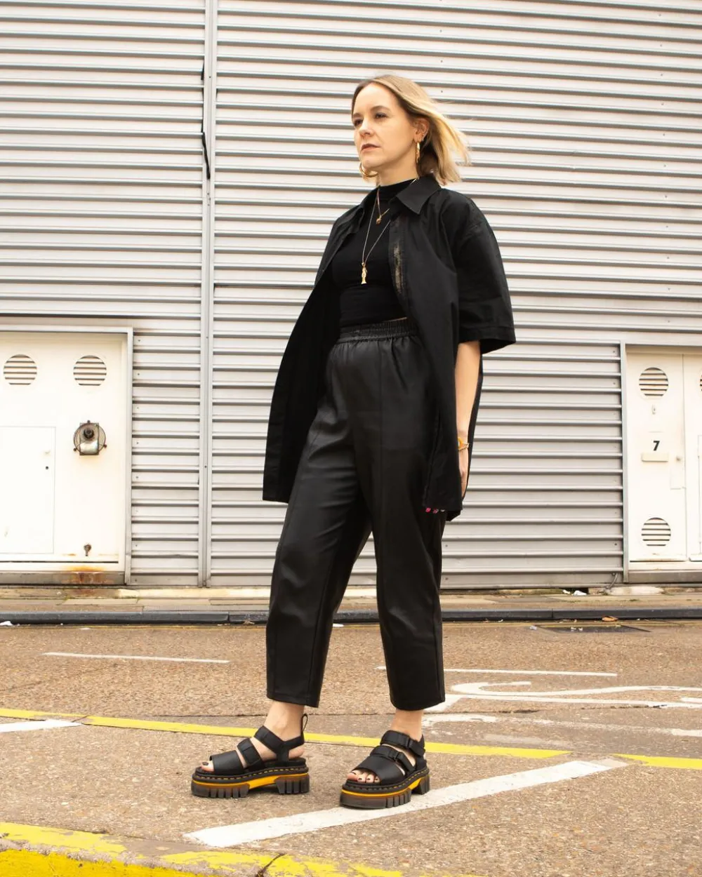 Ricki Contrast Sole Leather 3-Strap Platform -Sandaalit*Dr. Martens Outlet