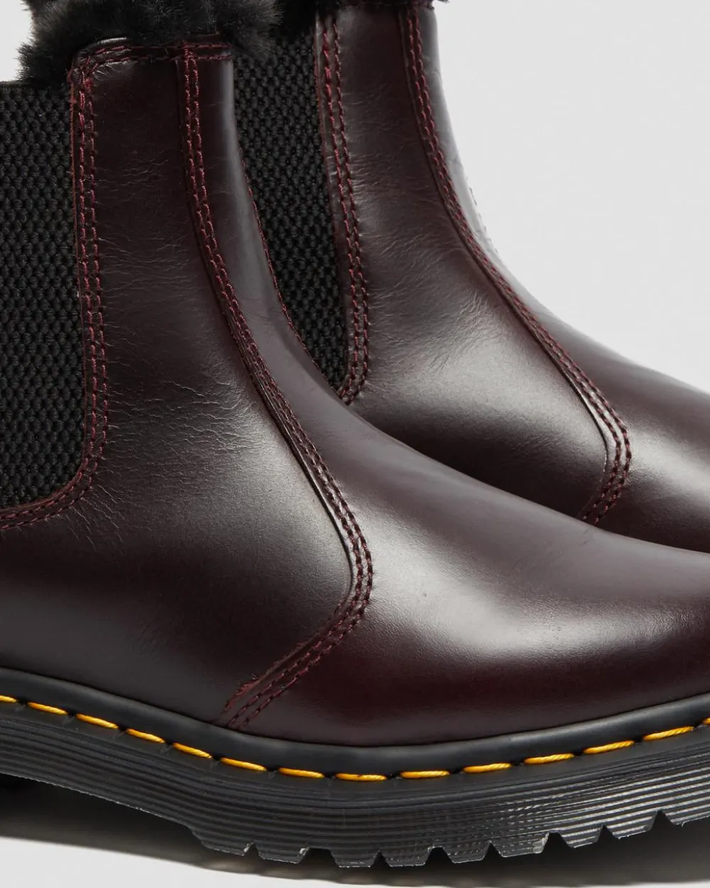 Tekoturkisvuoratut 2976 Leonore Chelsea -Bootsit*Dr. Martens Best