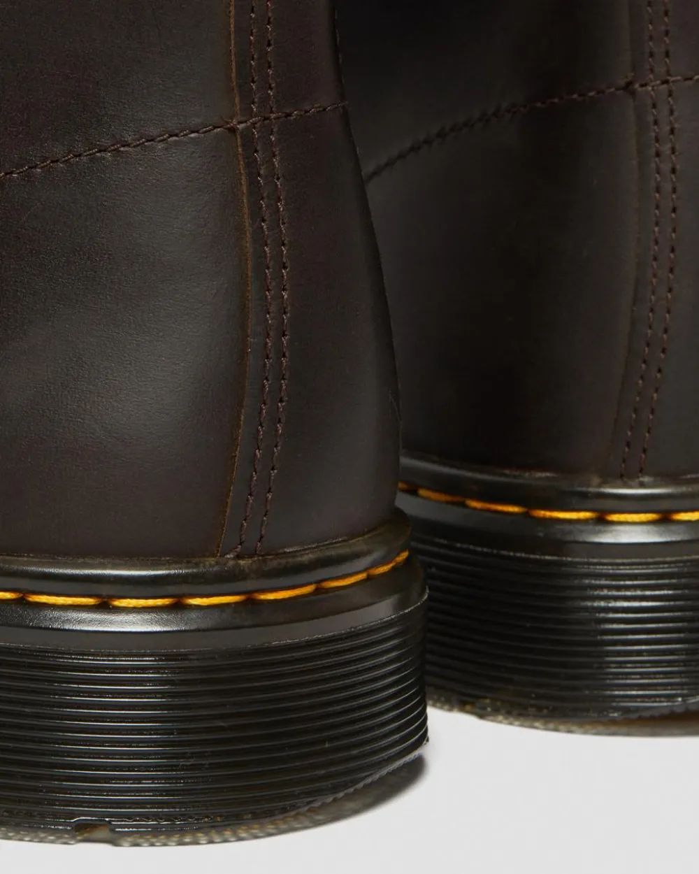 Thurston Crazy Horse Leather Chukka -Maiharit*Dr. Martens Fashion
