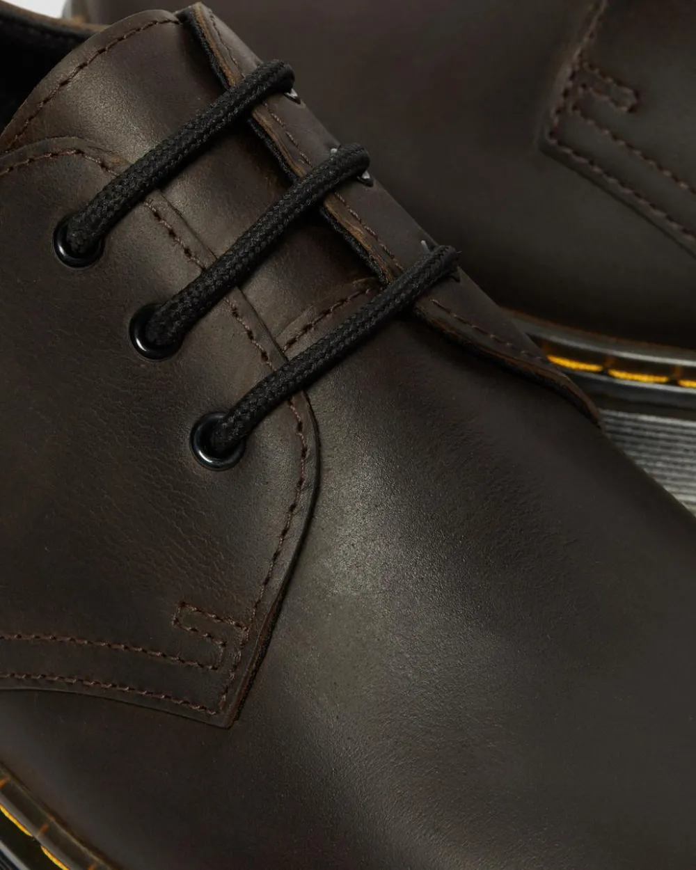 Thurston Lo Crazy Horse Leather -Kengät*Dr. Martens Sale