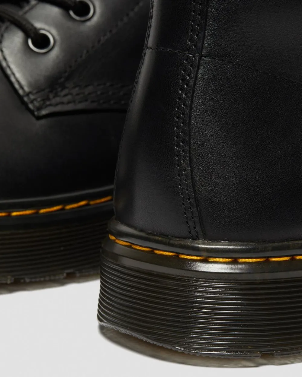 Thurston Lusso Leather Chukka -Maiharit*Dr. Martens Sale