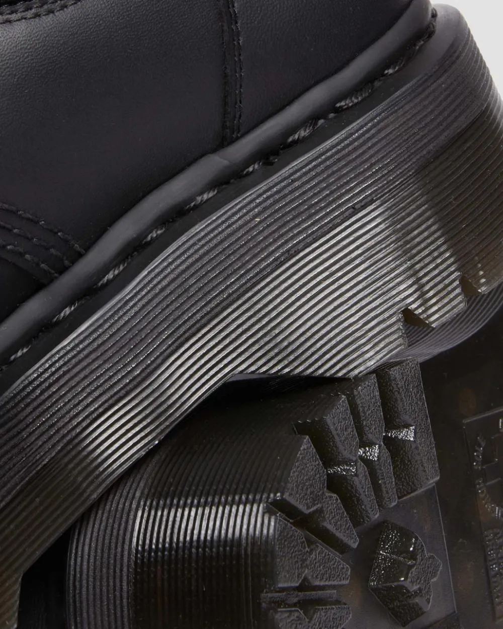 Vegan 8053 Quad Mono Leather -Kengät*Dr. Martens Shop